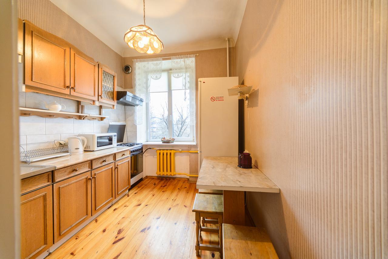 Apartment Near Olympic Stadium Киев Екстериор снимка